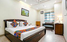 Fabhotel Amazing Stays - Nsp Pitampura - Nsp Pitampura